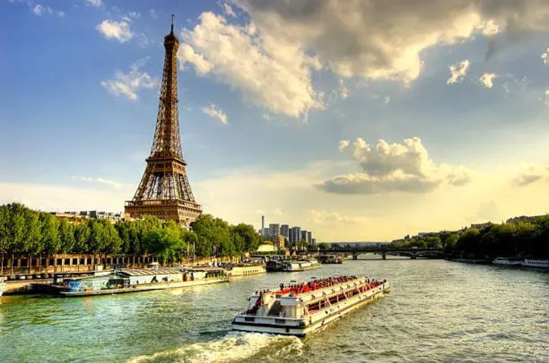 Offre premium Privatisation péniche - Organisation complète d'évènement | Maison Eridia