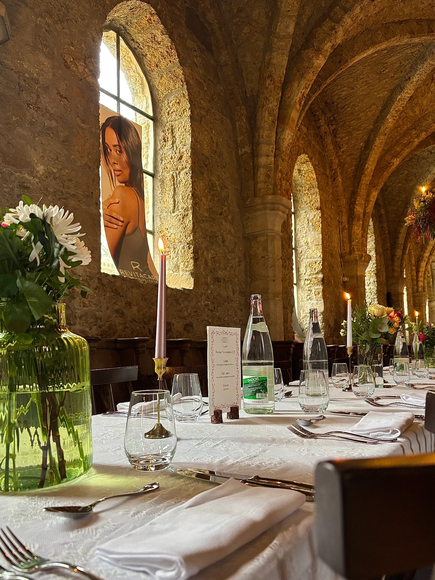 Scénographie Corporate à l'Abbaye des Vaux de Cernay - Galerie